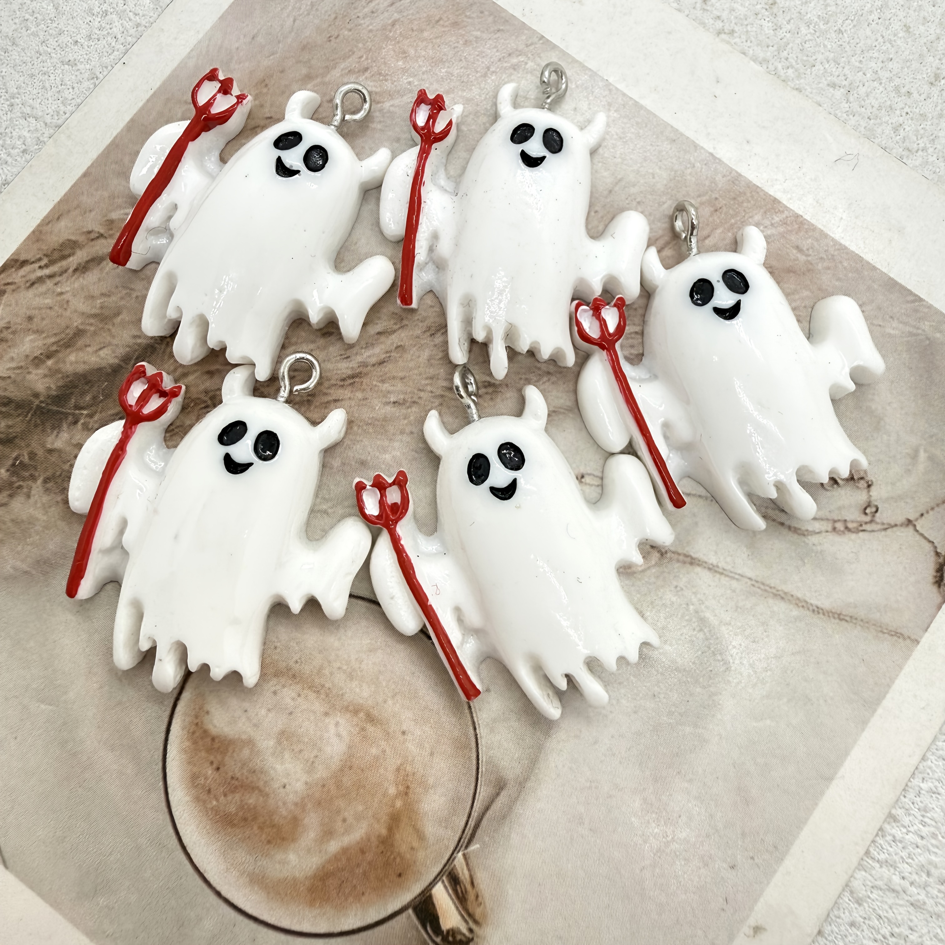 5 Pezzi Ciondoli in Resina a F - Jewelry Making Event recensione e prezzo