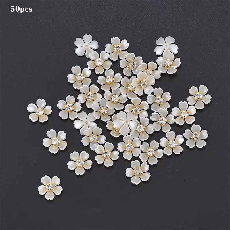 50 eleganti fiori in plastica  - Jewelry Making For Adults recensione e prezzo